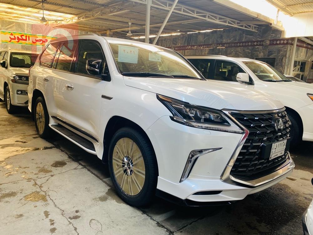 Lexus LX